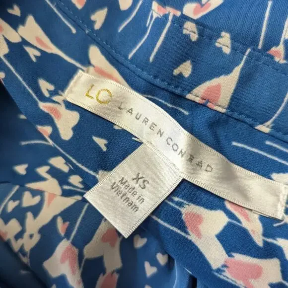 LC Lauren Conrad Blue with Heart Print Blouse sz XS - Picture 5 of 7